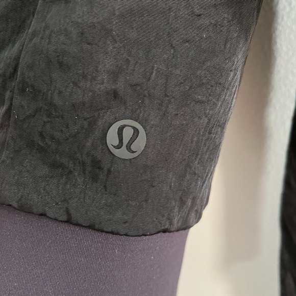lululemon Non-Stop Reversible Bomber Jacket - 4 - Picture 6 of 6